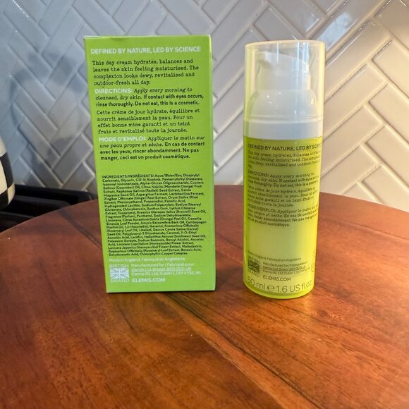 ELEMIS SUPERFOOD DAY CREAM ~ BRAND NEW IN BOX - Picture 2 of 6